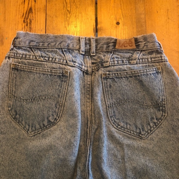 Distressed Vintage Lee Mom Jeans - Picture 3 of 4